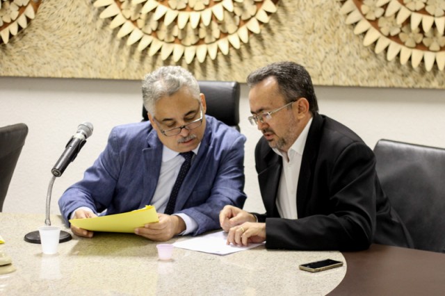 Robert presidindo a CCJ, oposição sistemática 